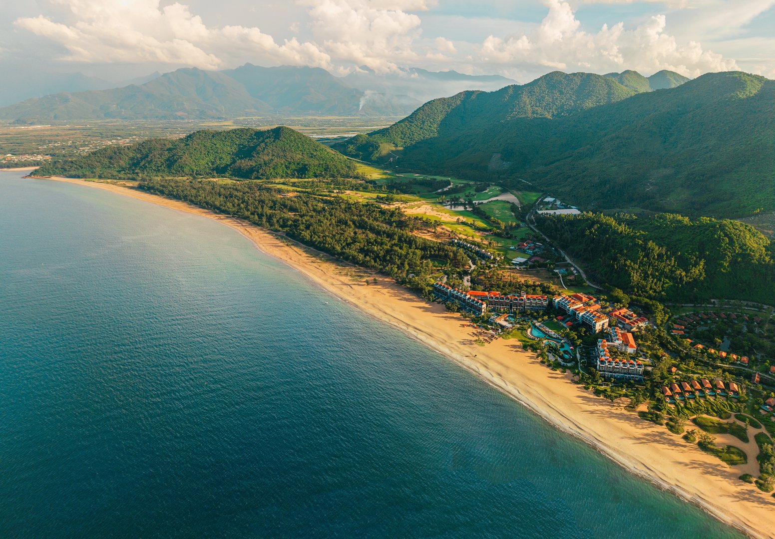 5-Star Beachfront Vietnam: Angsana Lang Co