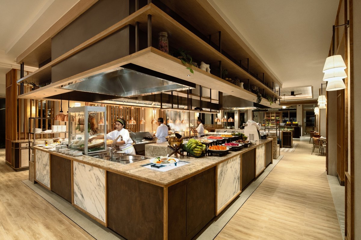 Pullman Phuket Arcadia Naithon Beach
